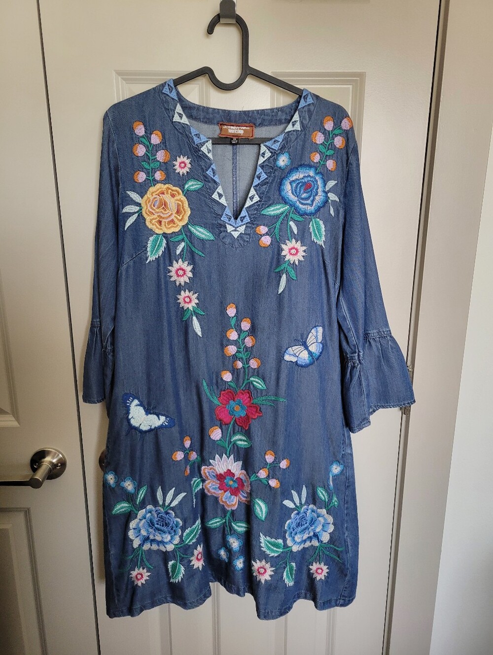 Johnny Was Workshop Blue Embroidered Butterfly Floral Taymia Ruffle Sleeve XS